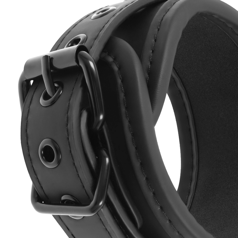 Adjustable BDSM handcuffs by Fetish Submissive in vegan leather with metal chain for bondage play